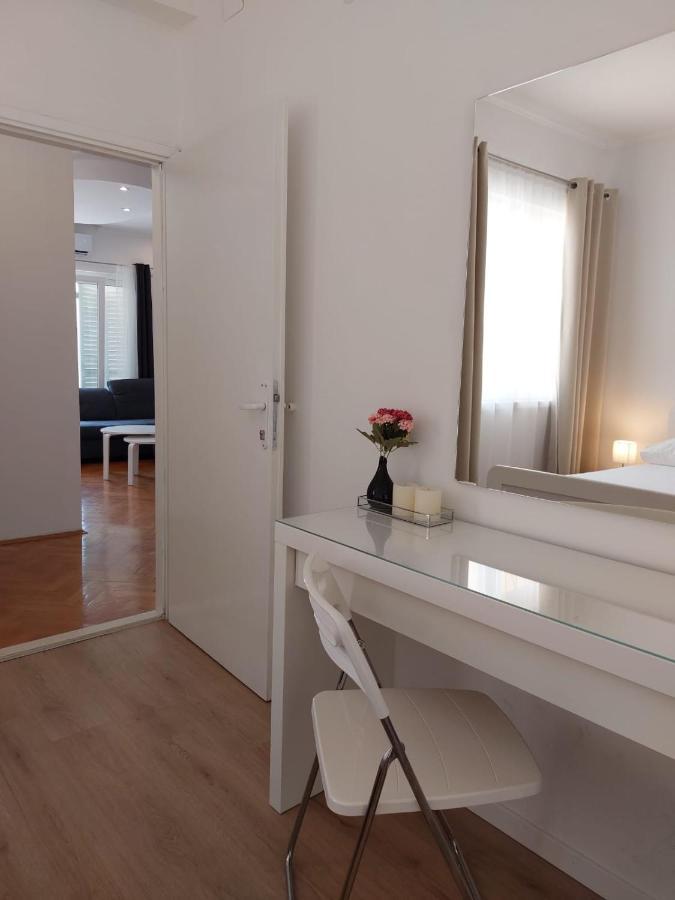 Apartmani Макарска Екстериор снимка