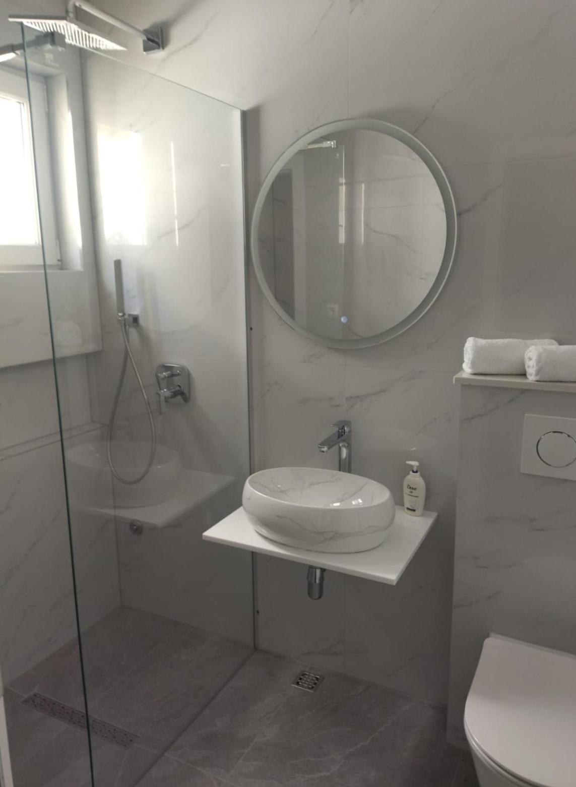 Apartmani Макарска Екстериор снимка