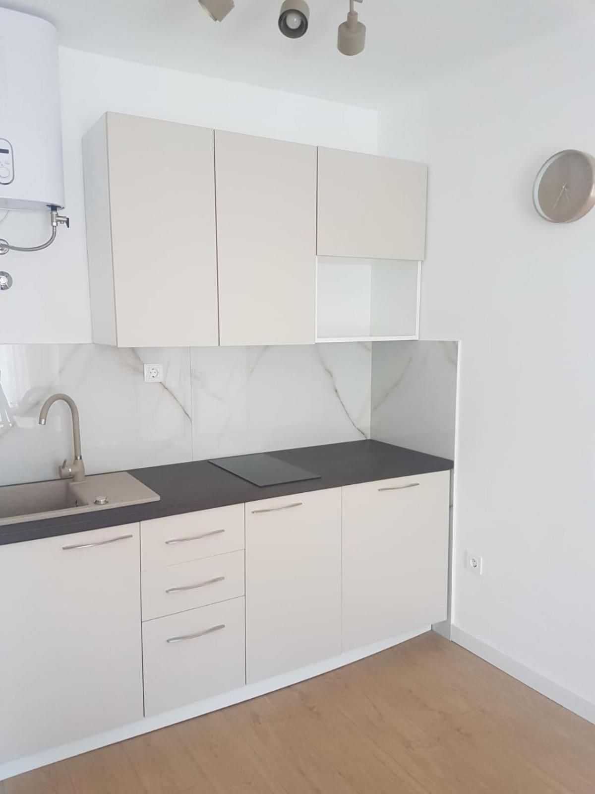 Apartmani Макарска Екстериор снимка