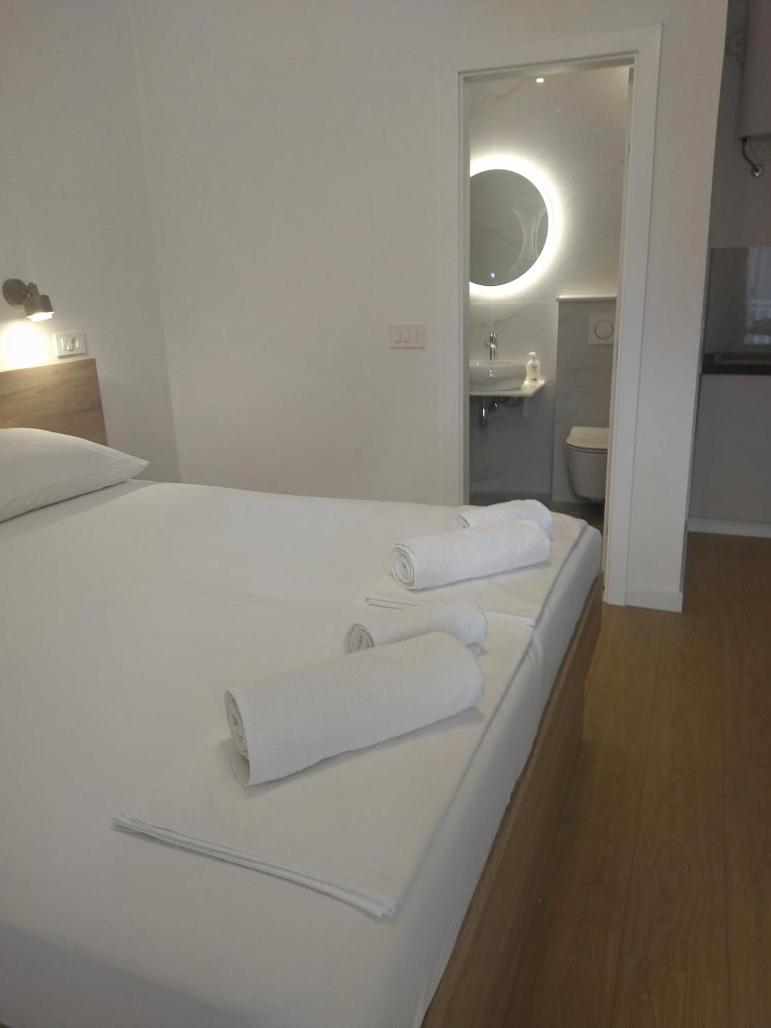 Apartmani Макарска Екстериор снимка