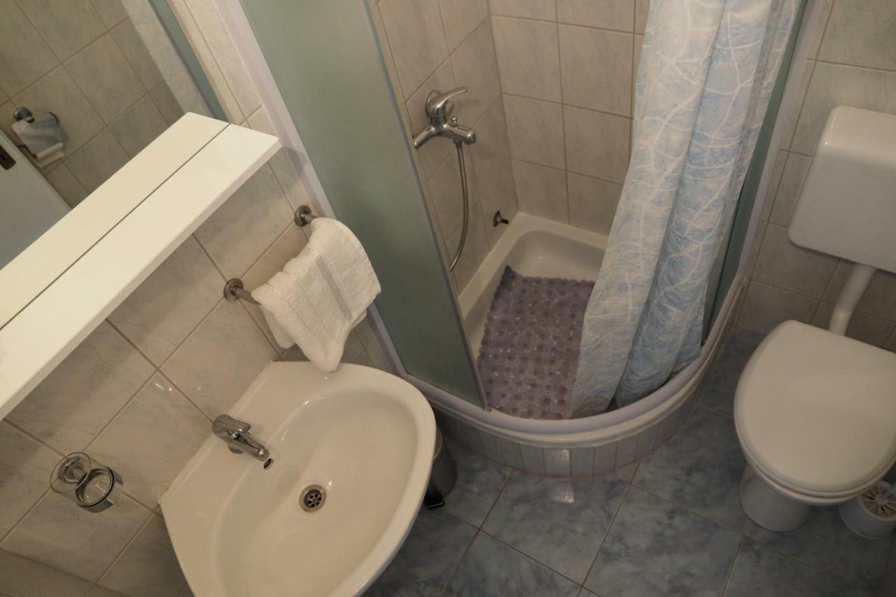 Apartmani Макарска Екстериор снимка